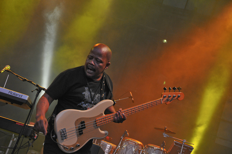 Fete de la Musique Evry 2009 - Kassav 339.jpg